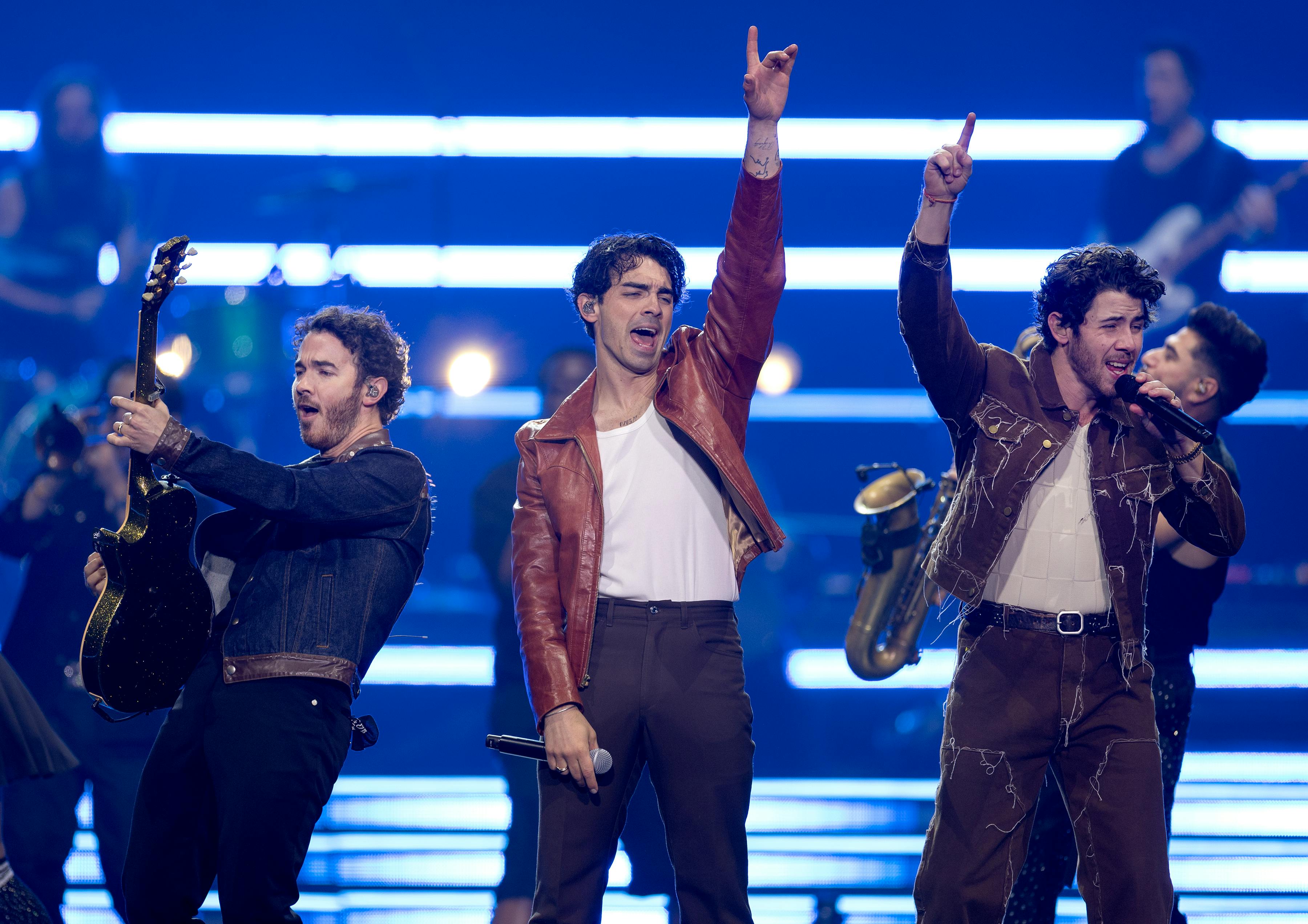 Review: Was it too much or too little of the Jonas Brothers in St. Paul?